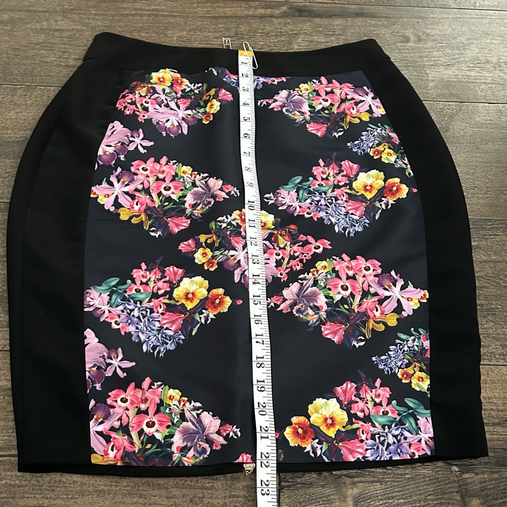 Ted Baker size 4 (10) Floral Print Women's Skirt - Picture 8 of 9